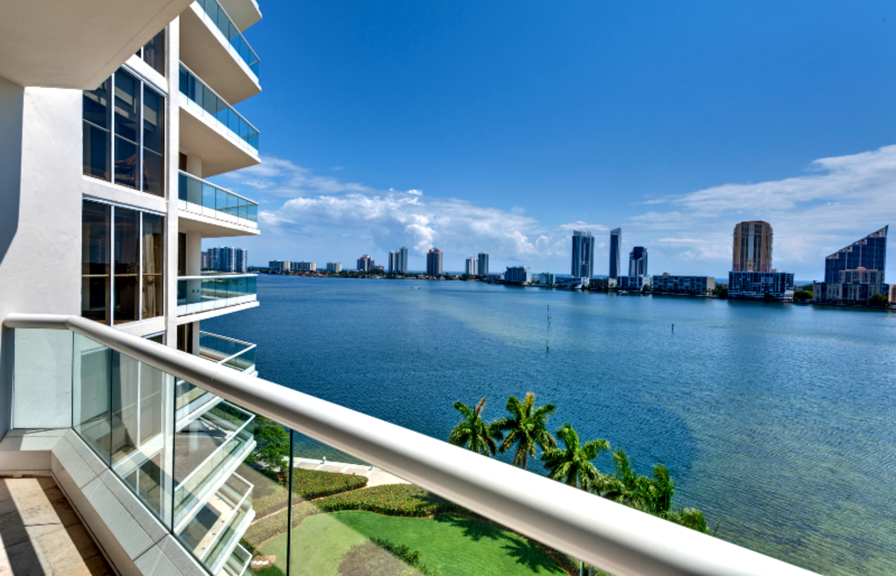 Balcony Overlook Oceanfront South Florida Archetype Engineer Engineering Architect Architecture